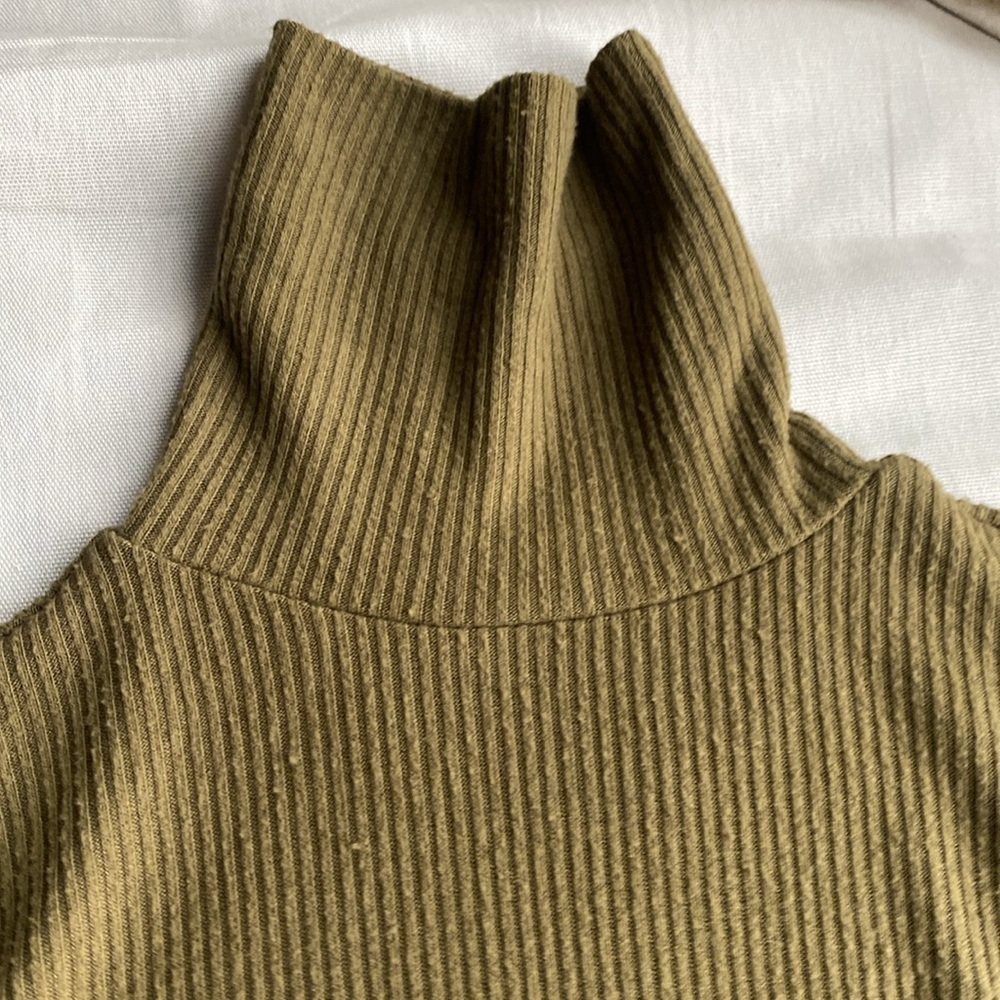 Faherty Legends Ribbed Olive Turtleneck - image 5
